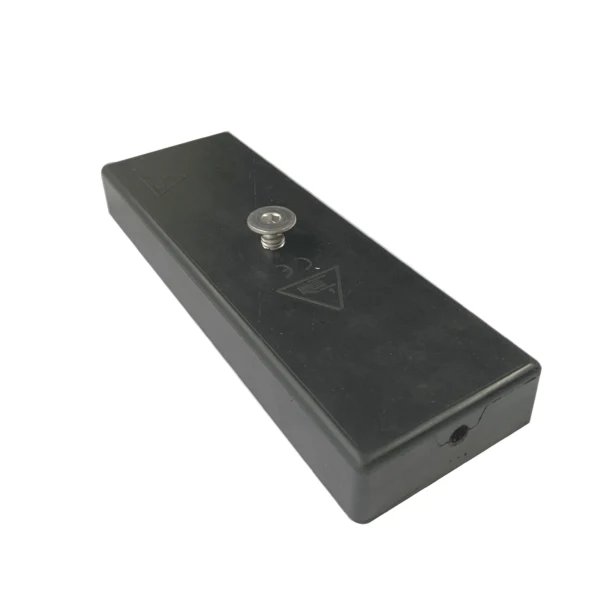 Adjustable magnetic bases for equipment mounting