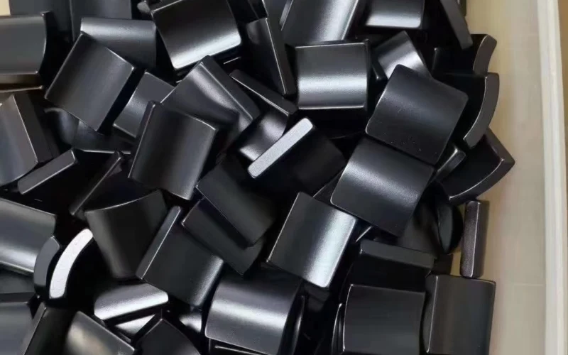 Magnet Coatings Compared: Corrosion Protection and Best Environments
