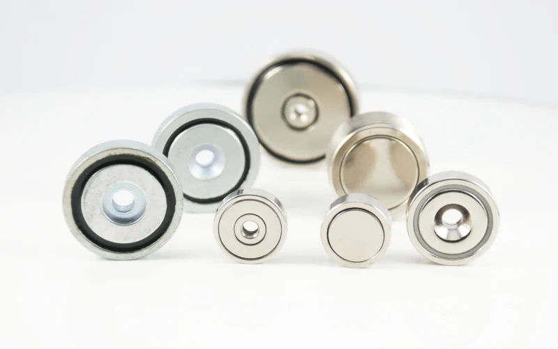 Why Does a One-Sided Magnet Lose Pull Force Across an Air Gap?